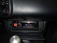   Alpine CDE-111RM  Honda S 2000